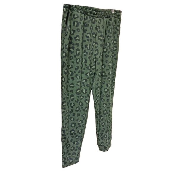 SECRET TRESURE Women's Leopard Print Soft Cuffed Sleep Or Lounge Wear. - Picture 4 of 13
